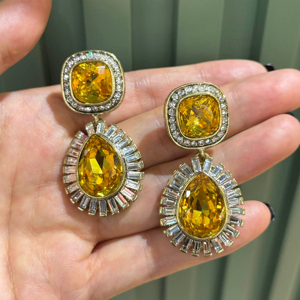 Vintage Style Gold-Tone Crystal Drop Earrings, Retro Statement Jewelry for Women