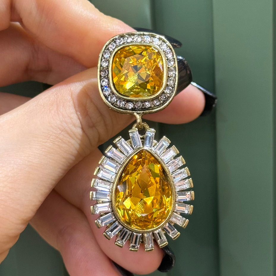 Vintage Style Gold-Tone Crystal Drop Earrings, Retro Statement Jewelry for Women