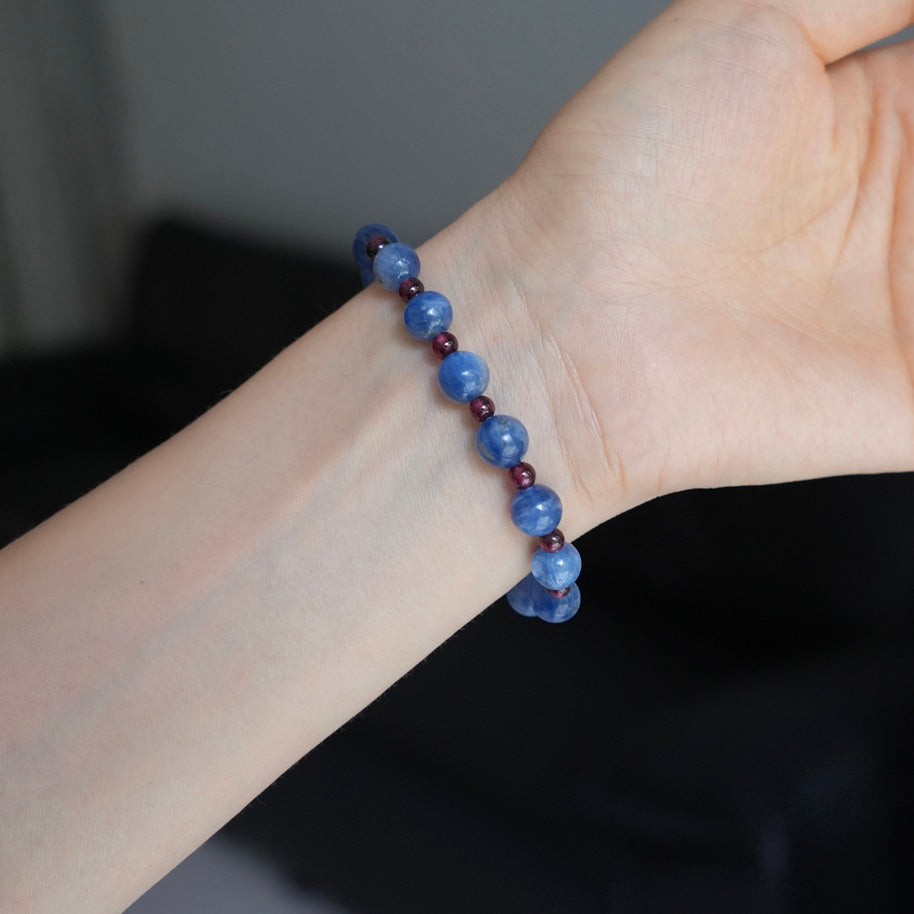 8mm Kyanite & 4mm Garnet Crystal Bracelet