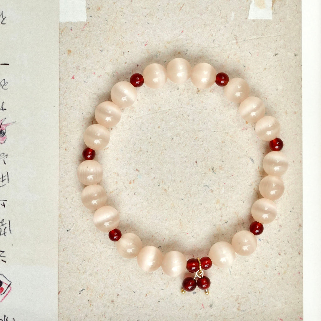 8mm Cat’s Eye & Red Agate Beaded Bracelet