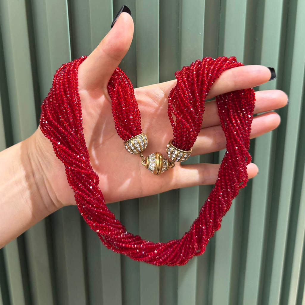 Vintage Style Red Crystal Beaded Necklace – Elegant Statement Jewelry with Gold Vintage Clasp